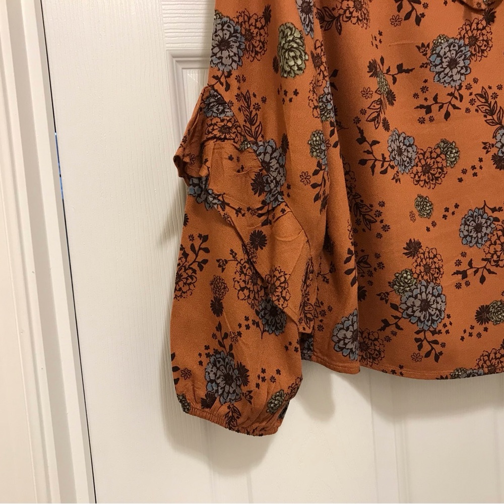 Flower Print Top - Picture 7 of 7
